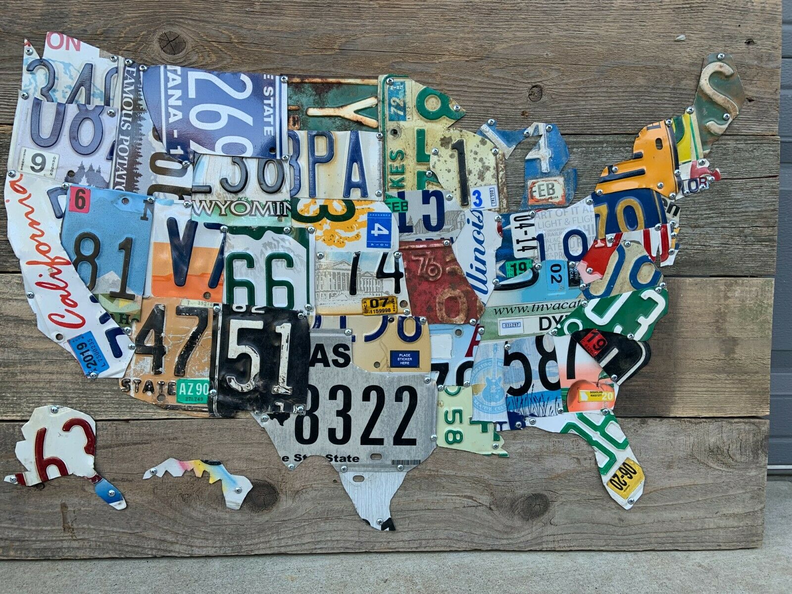 Large Authentic USA License Plate Map   613cbadc4f4e69de353fc8be 